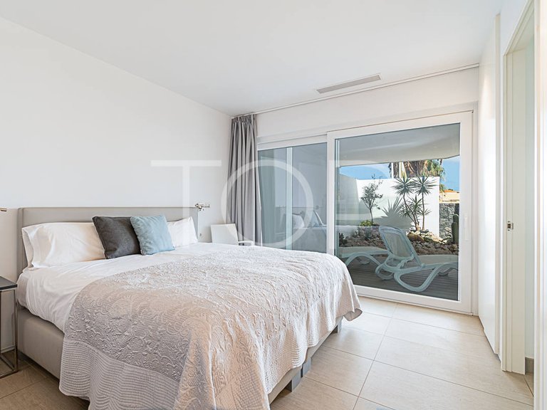 Apartment for Sale in Playa Del Duque, Tenerife 16