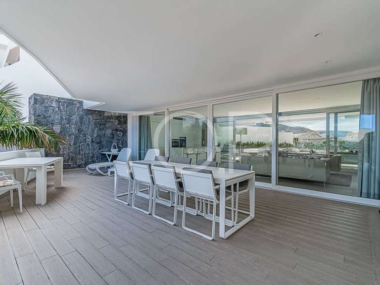 Apartment for Sale in Playa Del Duque, Tenerife 11