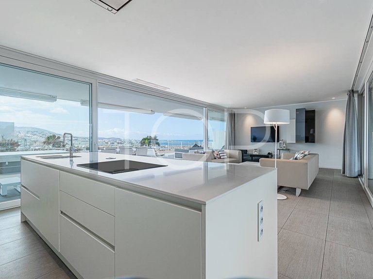 Apartment for Sale in Playa Del Duque, Tenerife 6