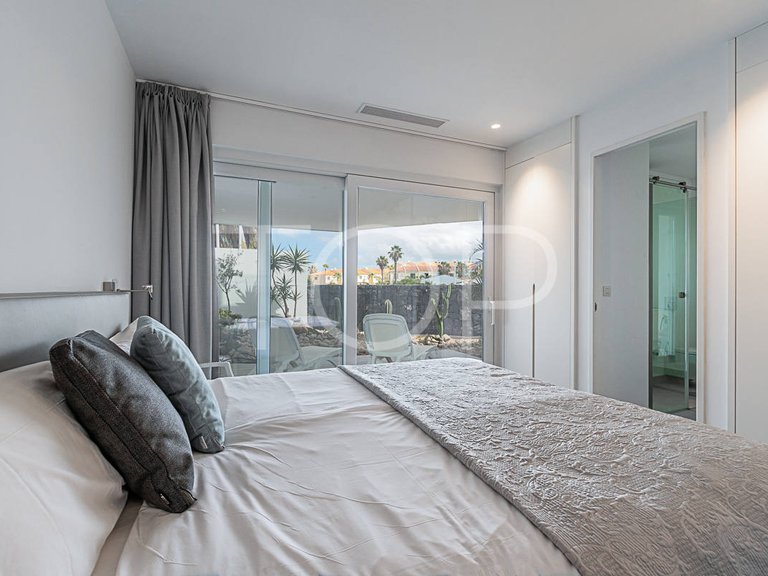 Apartment for Sale in Playa Del Duque, Tenerife 19