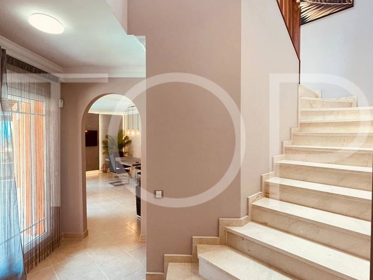 Villa for Sale in Los Cristianos, Tenerife 10