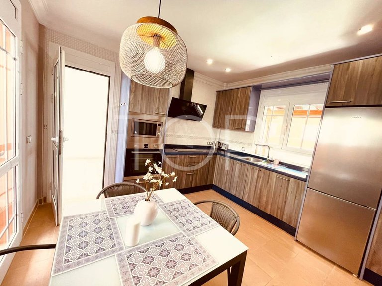 Villa for Sale in Los Cristianos, Tenerife 8