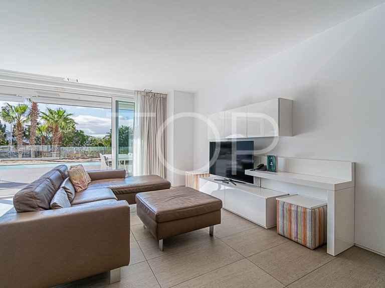 Apartment for Sale in Playa Del Duque, Tenerife 8