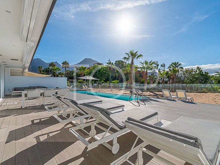 Apartment for Sale in Playa Del Duque, Tenerife 6