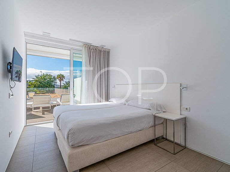 Apartment for Sale in Playa Del Duque, Tenerife 14