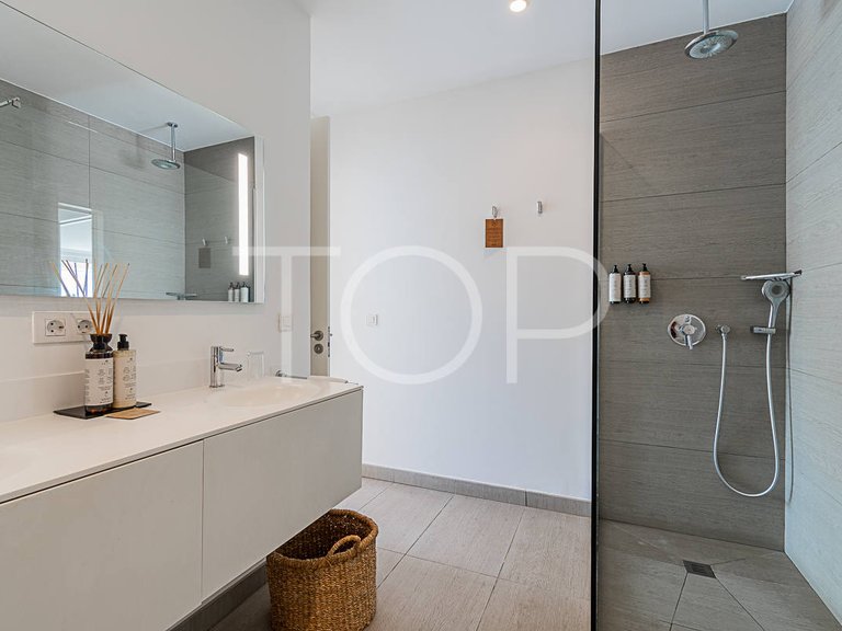 Apartment for Sale in Playa Del Duque, Tenerife 18