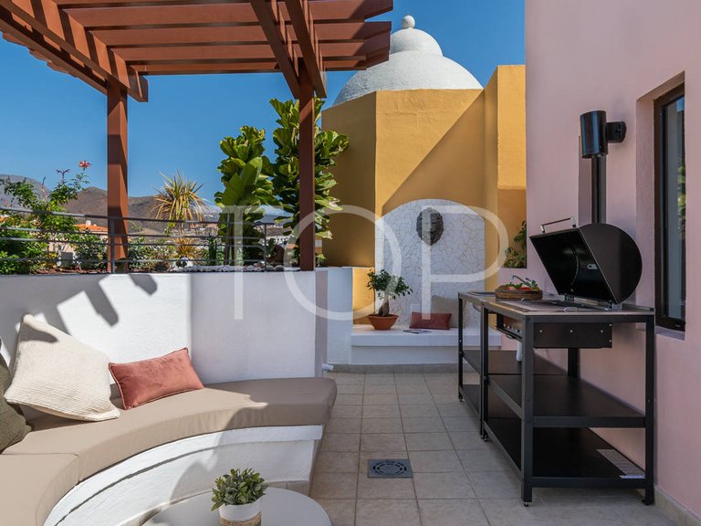 Apartment for Sale in Los Cristianos, Tenerife 1