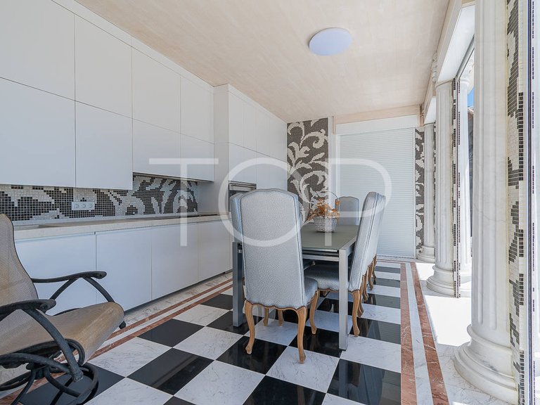 Villa for Sale in San Eugenio Alto, Tenerife 44