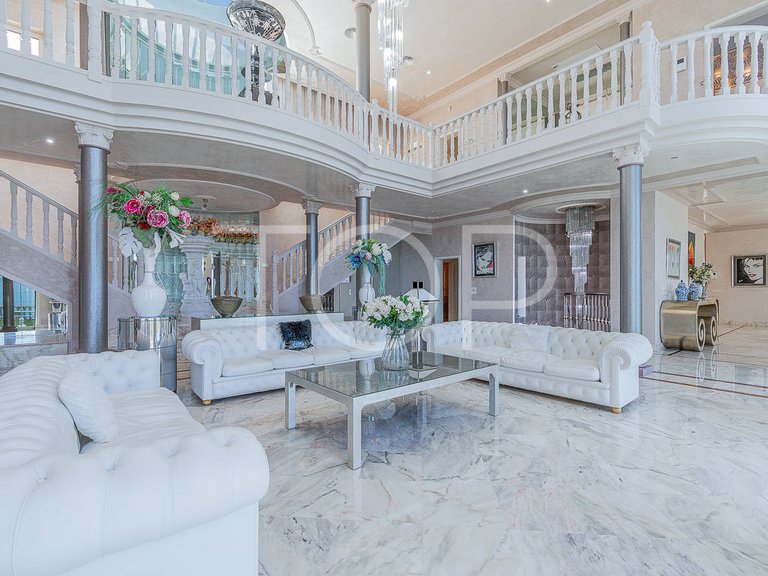 Villa for Sale in San Eugenio Alto, Tenerife 26