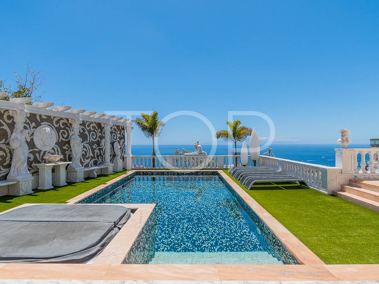 Villa for Sale in San Eugenio Alto, Tenerife 47