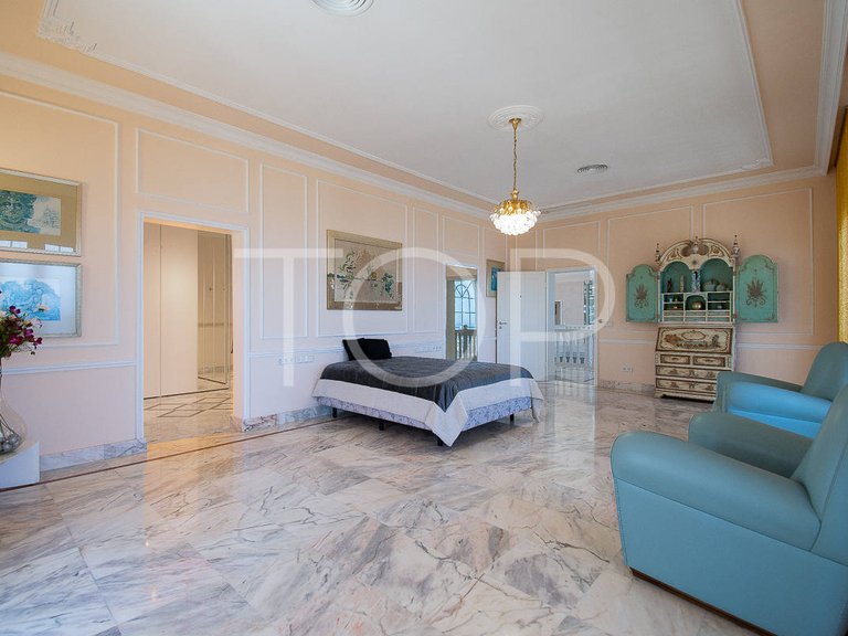 Villa for Sale in San Eugenio Alto, Tenerife 21