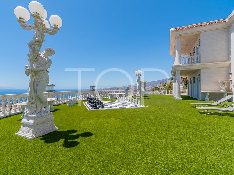 Villa for Sale in San Eugenio Alto, Tenerife 49