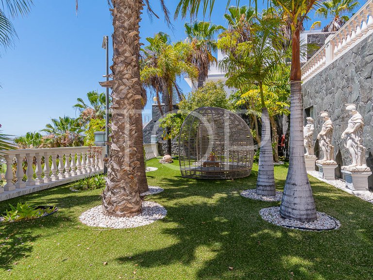 Villa for Sale in San Eugenio Alto, Tenerife 50