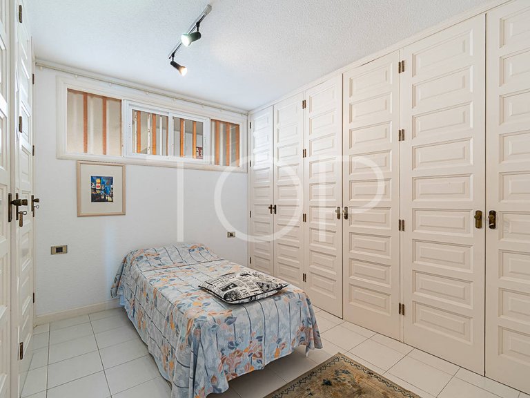 Apartment for Sale in Los Cristianos, Tenerife 11