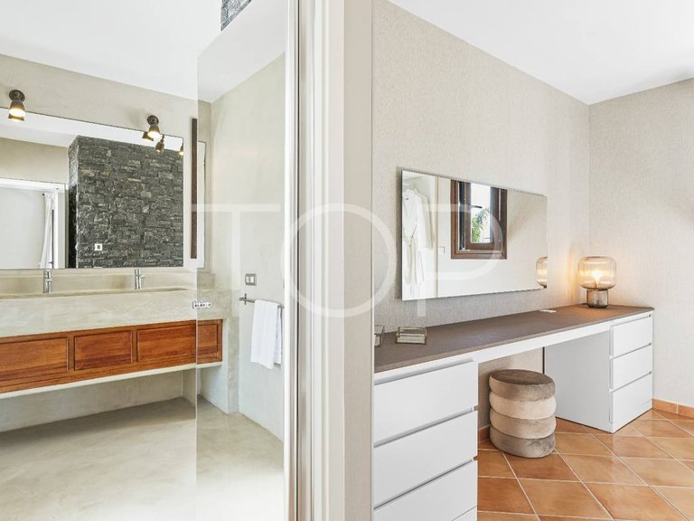 Town House for Sale in Guía De Isora, Tenerife 25
