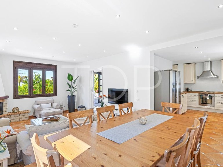 Town House for Sale in Guía De Isora, Tenerife 13