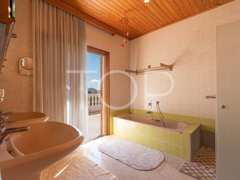 Town House for Sale in Chayofa, Tenerife 19