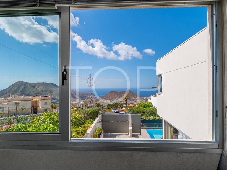 Villa for Sale in Chayofa, Tenerife 21