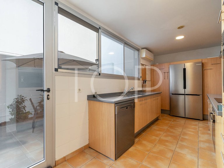 Villa for Sale in Chayofa, Tenerife 11