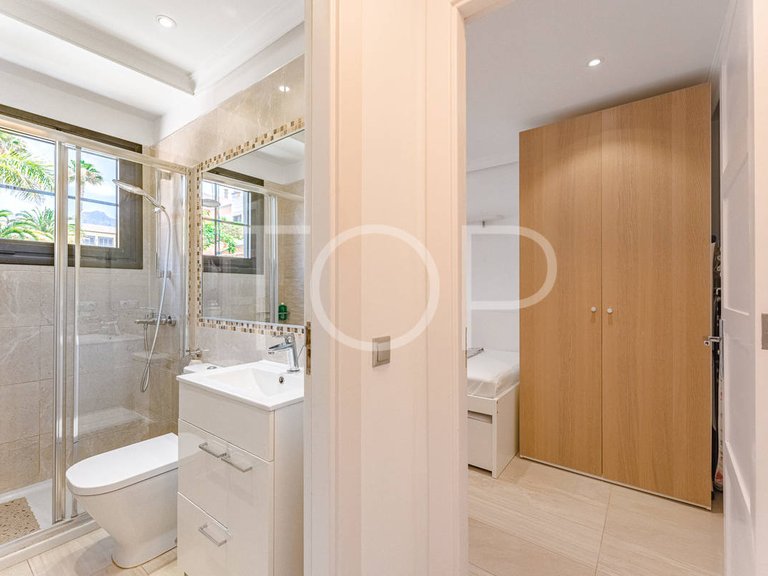 Town House for Sale in La Caleta, Tenerife 16