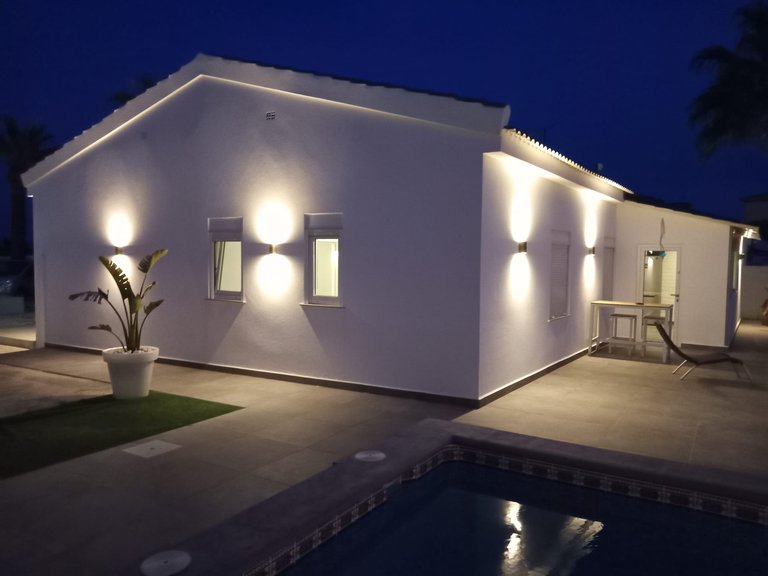 Villa for Sale in Lomas De Cabo Roig, Alicante, 3