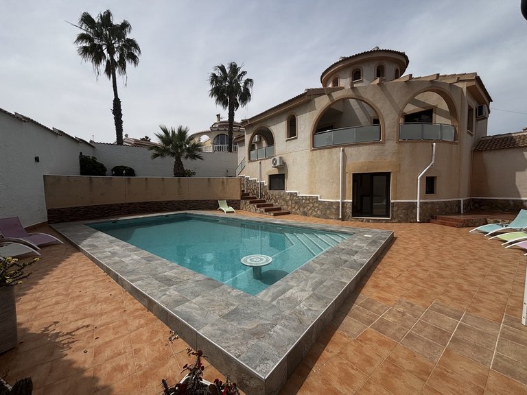 Villa for Sale in Ciudad Quesada, Alicante, 1