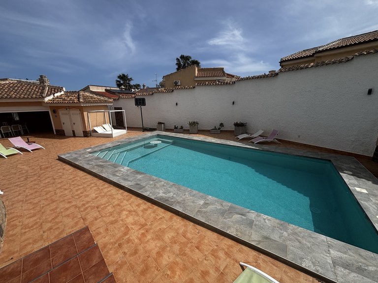 Villa for Sale in Ciudad Quesada, Alicante, 29
