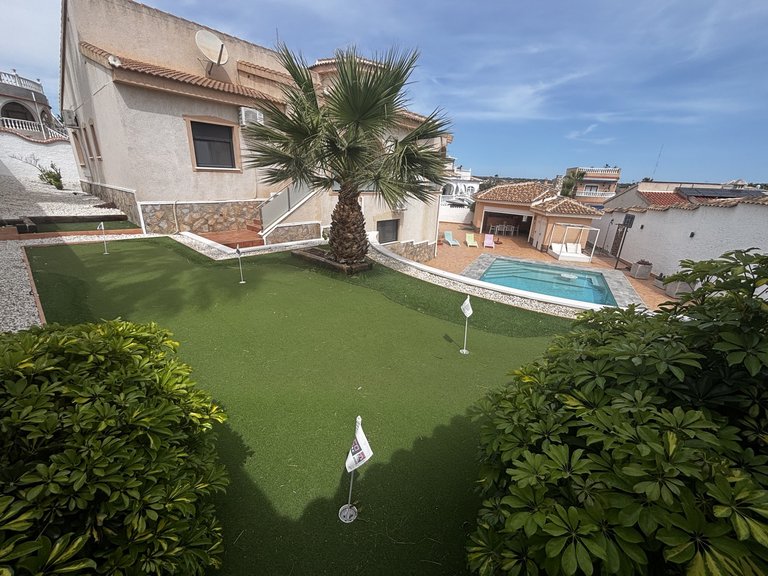 Villa for Sale in Ciudad Quesada, Alicante, 34