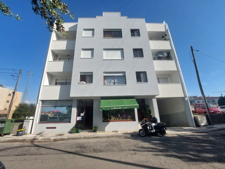 Commercial for Sale in São João Da Madeira, Aveiro 1