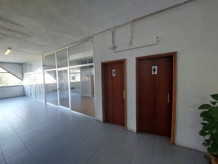 Commercial for Sale in São João Da Madeira, Aveiro 8