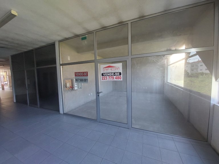Commercial for Sale in São João Da Madeira, Aveiro 2