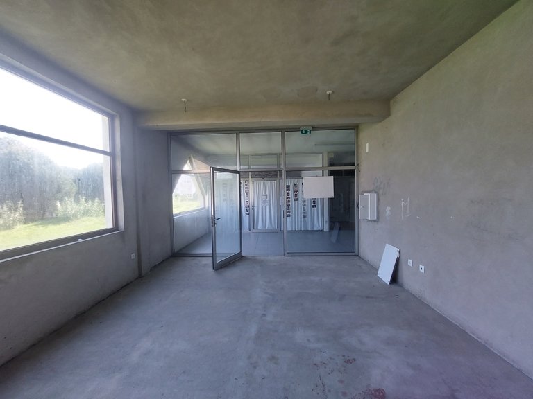 Commercial for Sale in São João Da Madeira, Aveiro 3