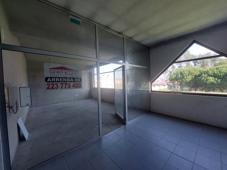 Commercial for Sale in São João Da Madeira, Aveiro 7