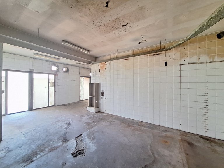Commercial for Sale in Campanhã, Porto 12