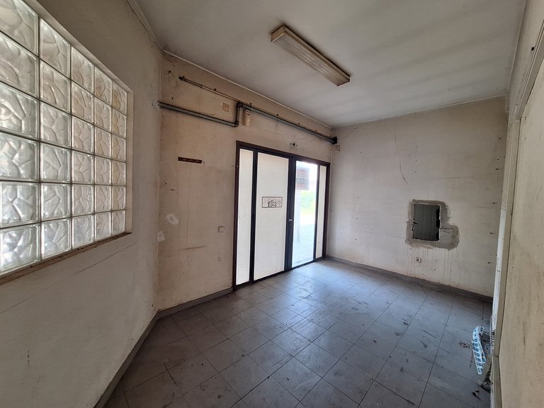 Commercial for Sale in Campanhã, Porto 13