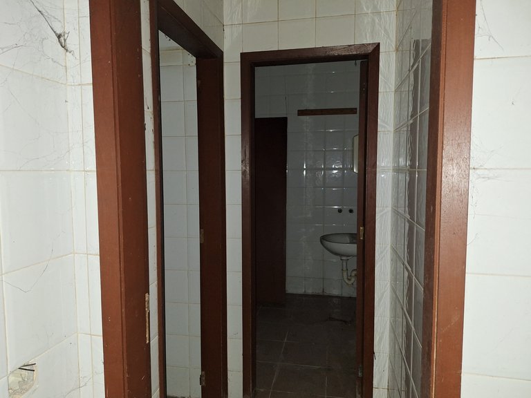 Commercial for Sale in Campanhã, Porto 26