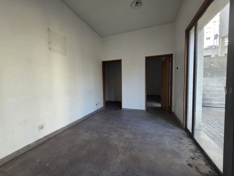 Commercial for Sale in Campanhã, Porto 12