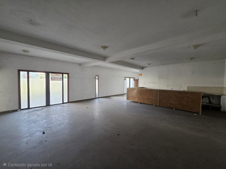 Commercial for Sale in Campanhã, Porto 8