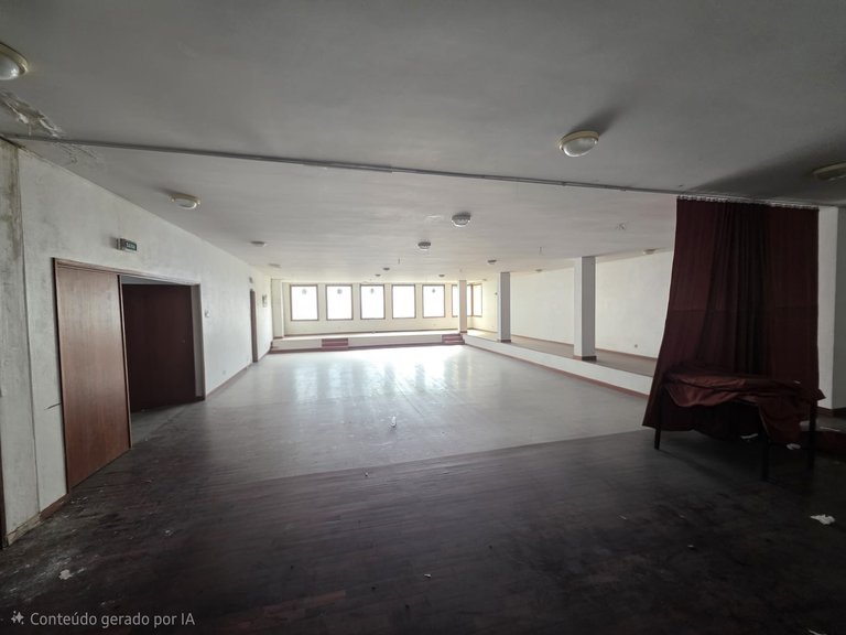 Commercial for Sale in Campanhã, Porto 9