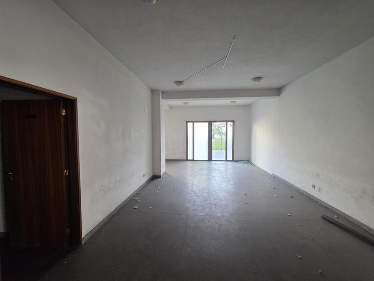 Commercial for Sale in Campanhã, Porto 10