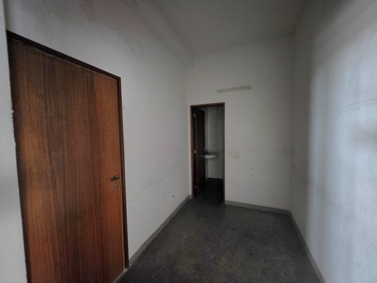Commercial for Sale in Campanhã, Porto 13