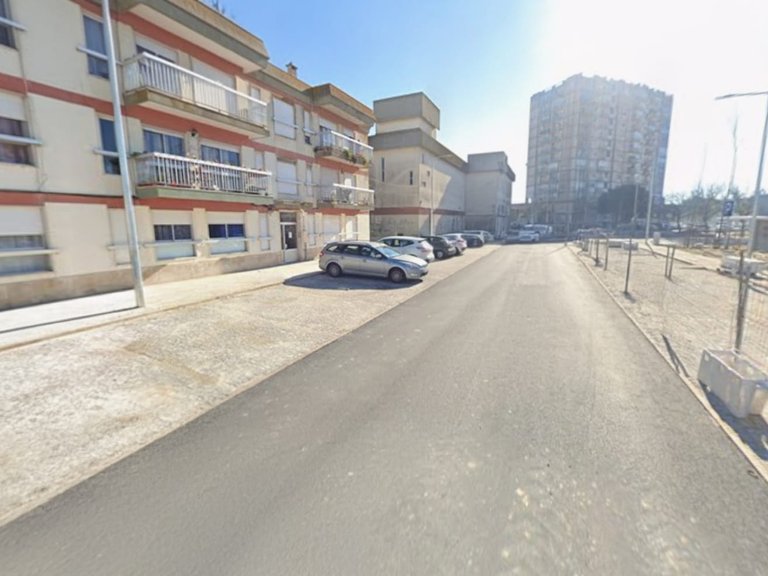 Commercial for Rent in Samora Correia, Santarém 2
