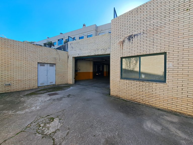 Commercial for Sale in Madalena, Porto 21