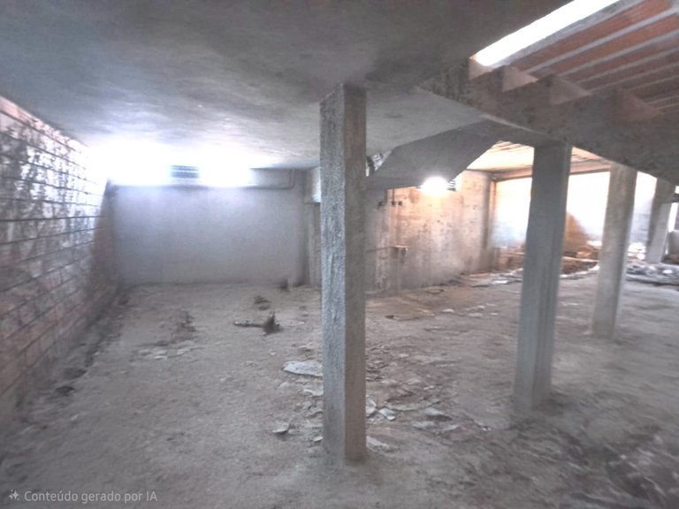 Commercial for Sale in Madalena, Porto 14