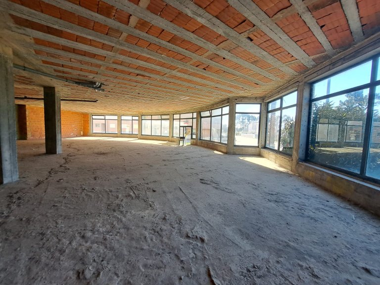 Commercial for Sale in Madalena, Porto 11