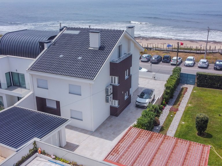 Town House for Sale in São Felix Da Marinha, Porto 1