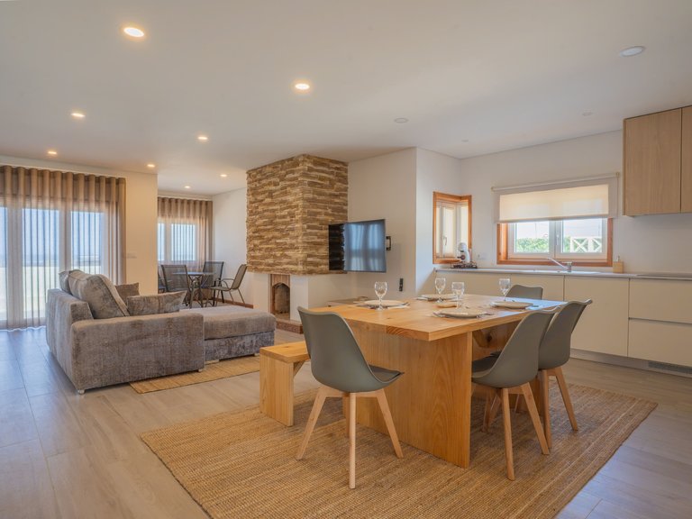 Town House for Sale in São Felix Da Marinha, Porto 2