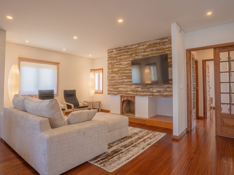 Town House for Sale in São Felix Da Marinha, Porto 5