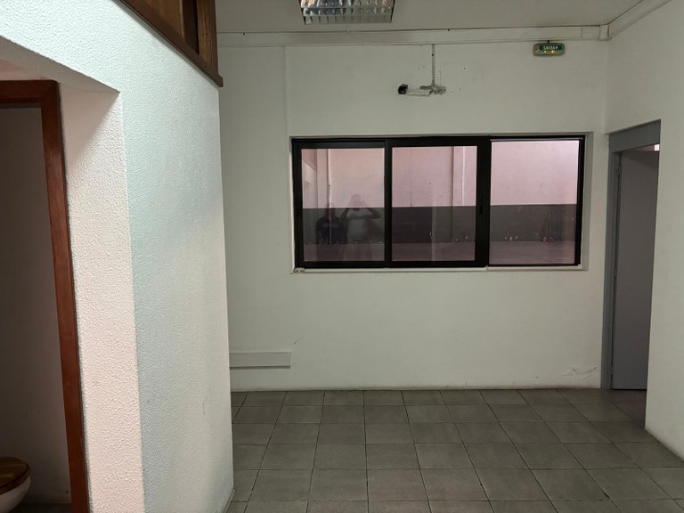Commercial for Rent in Castêlo Da Maia, Porto 14