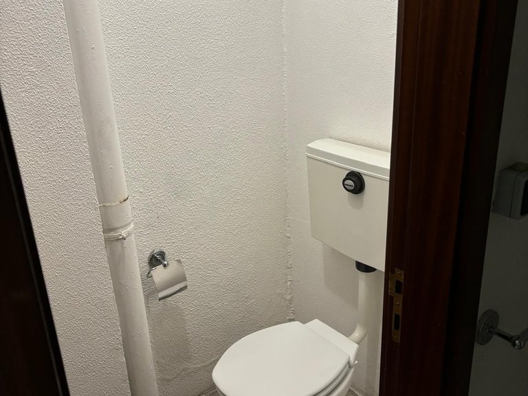 Commercial for Rent in Castêlo Da Maia, Porto 20